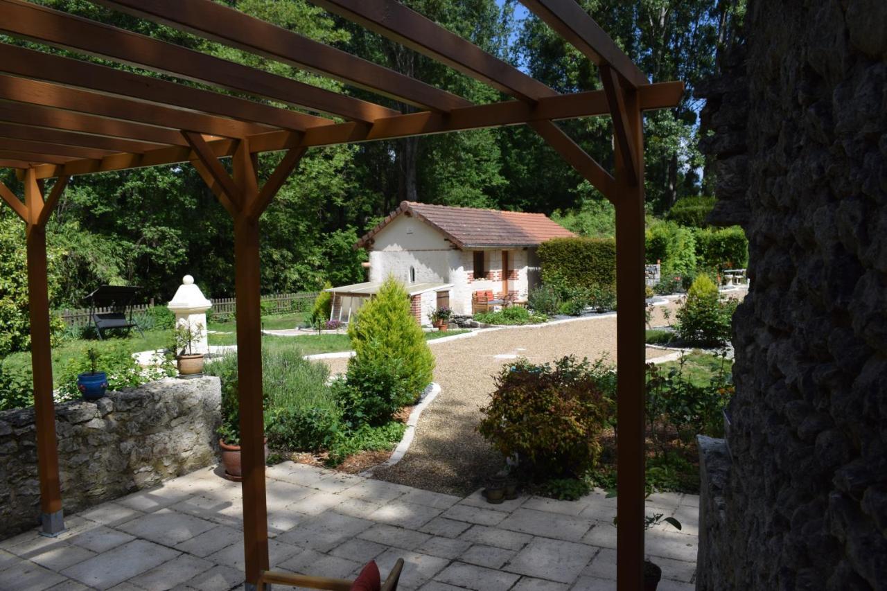 Lapis Domus Bed & Breakfast Francueil Exterior photo